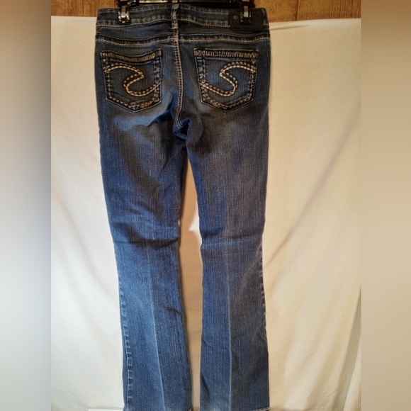 Silver Jeans - Picture 2 of 4